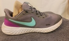 Nike Revolution 5-Unisex kid's gray/aqua running shoes size 5Y