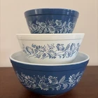 Pyrex Colonial Mist Mixing Bowls. 401,402,403.