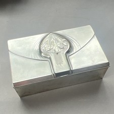 Sch&ouml;ne Jugendstil Schatulle mit floralem Reliefdekot WMF versilbert