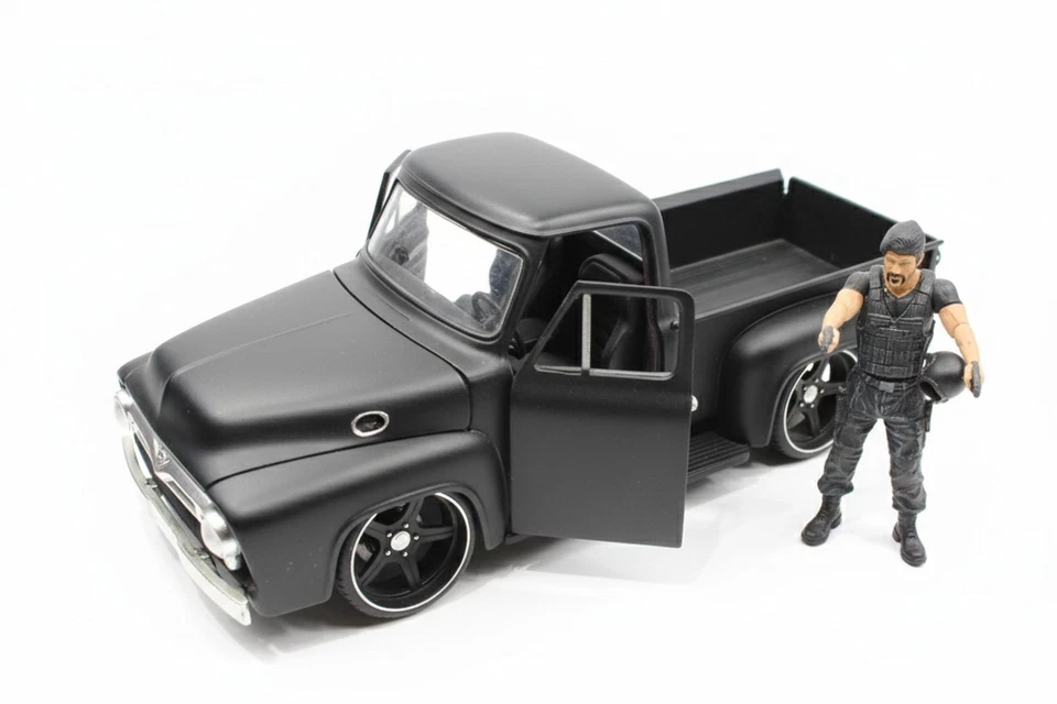 '55 Ford F-100 "The Expendables" - I Mercenari ROAD SIGNATURE 1:18 - Immagine 2 di 4