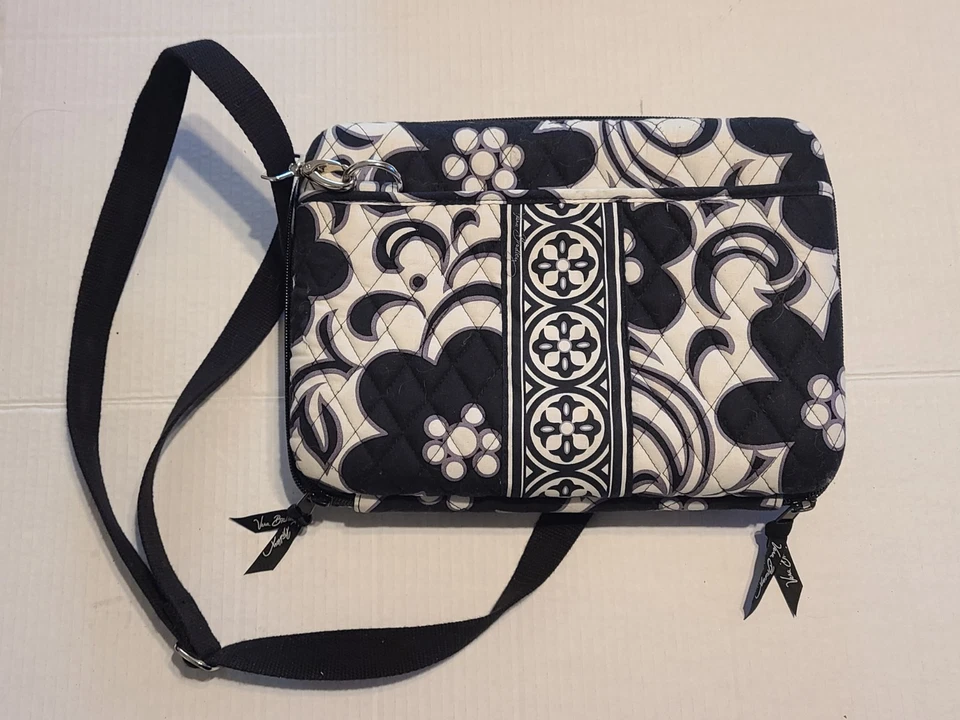 Vera Bradley Sobre el Hombro Carcasa Rígida Tableta Pequeña/Funda para Portátil Negro y Blanco Foto 2 de 4