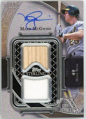 Mark McGwire 2022 Topps Sterling Swings Dual Relic Autograph Card #SWAR-MM 22/25