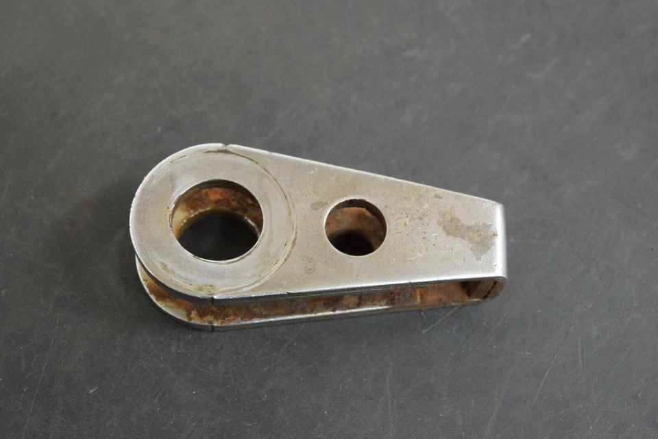 HONDA CB350F CB400F CJ360T CB360T CM400 BASCULANTE RUEDA TRASERA EJE CADENA AJUSTADOR Foto 2 de 4