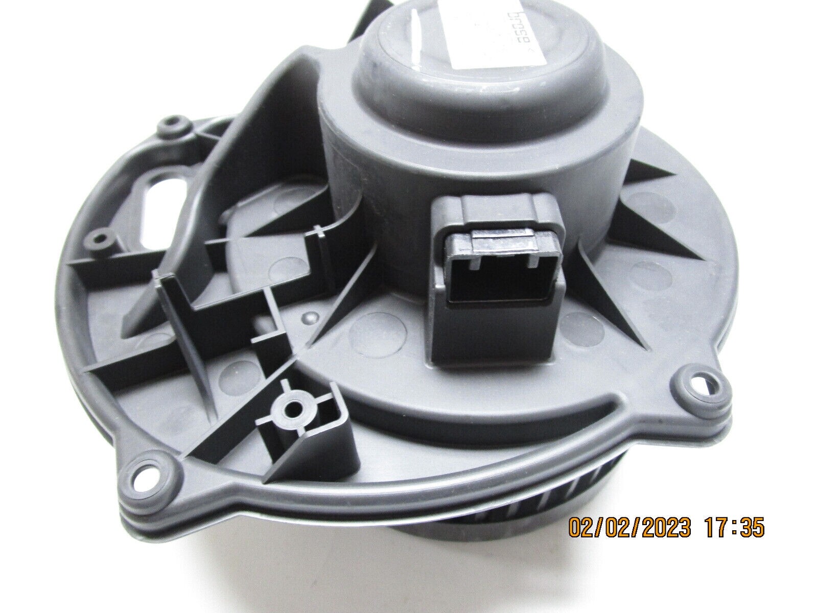 Heating and Air Conditioning Blower Motor with Wheel 15-80578 