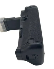 Xit XTCG5DIII Pro Series Battery Power Grip for Canon EOS 5D Mark III, 5DS