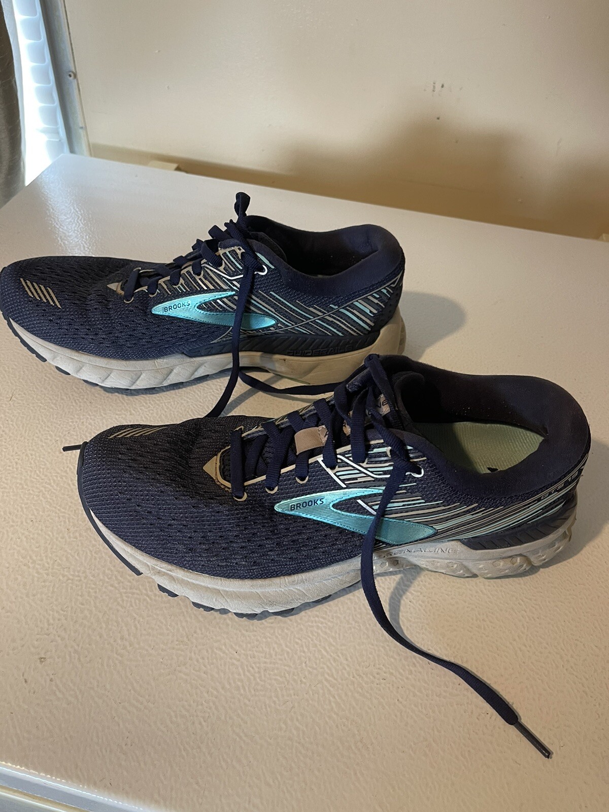 brooks gts 19 womens