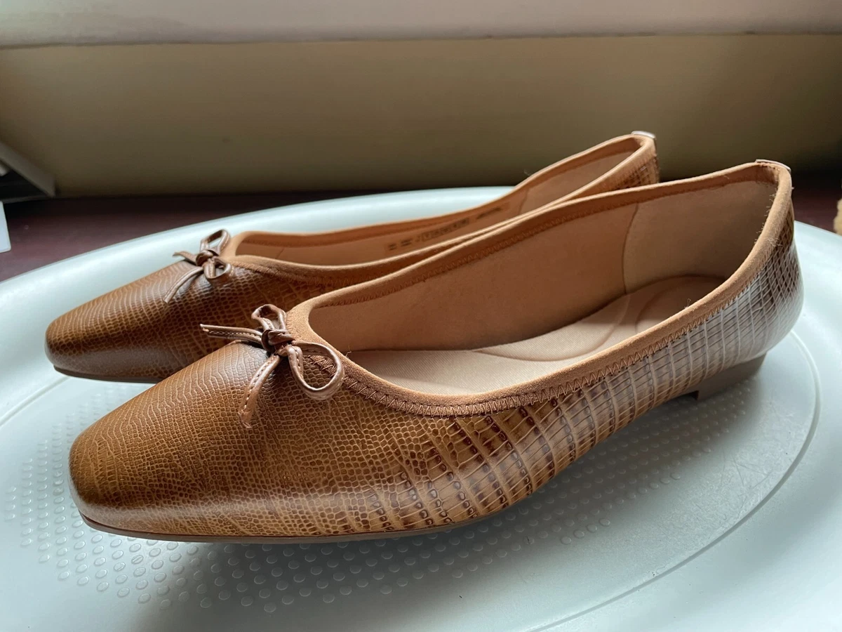Rockport total sales motion flats