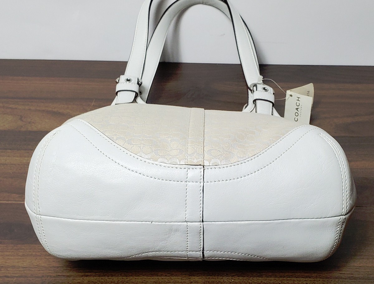 COOO様 COACH K0649-10129 Signature Canvas Swingpack Small Crossbody