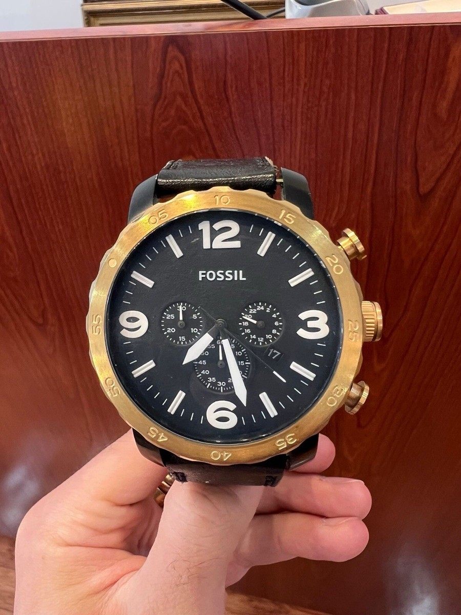 Fossil men's chronograph black leather band,Quartz & Analog dress