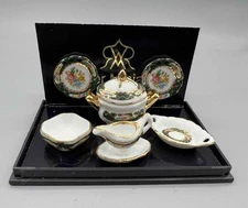 MINIATURE DOLLHOUSE 1:12 REUTTER DINNER SET IN IRISH DESIGN - 1.579/6