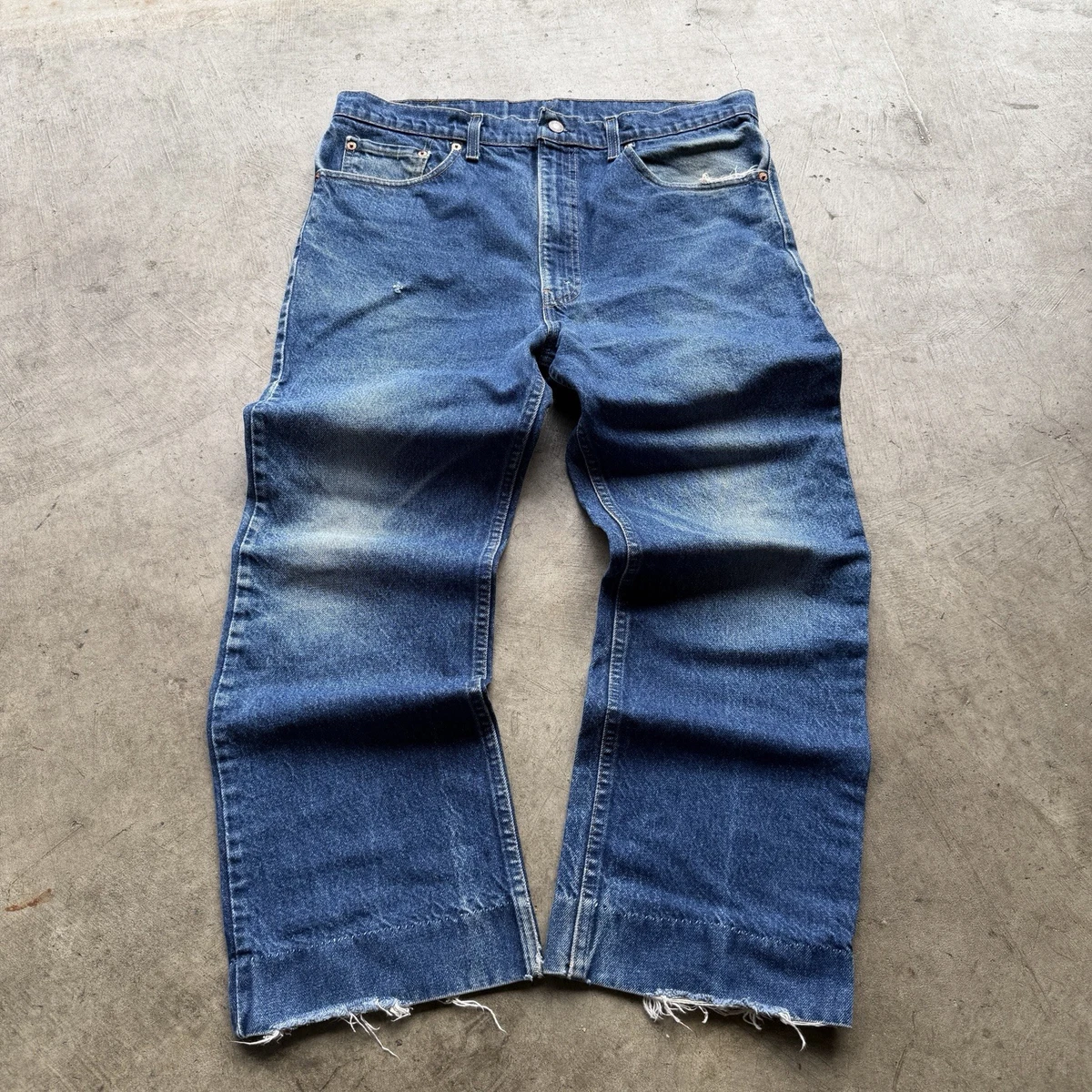 25+ Levi