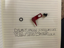 INDICATORE ANGOLO ROSSO DEWALT parte# N440766 con VITE DI CORREZIONE E RONDELLA