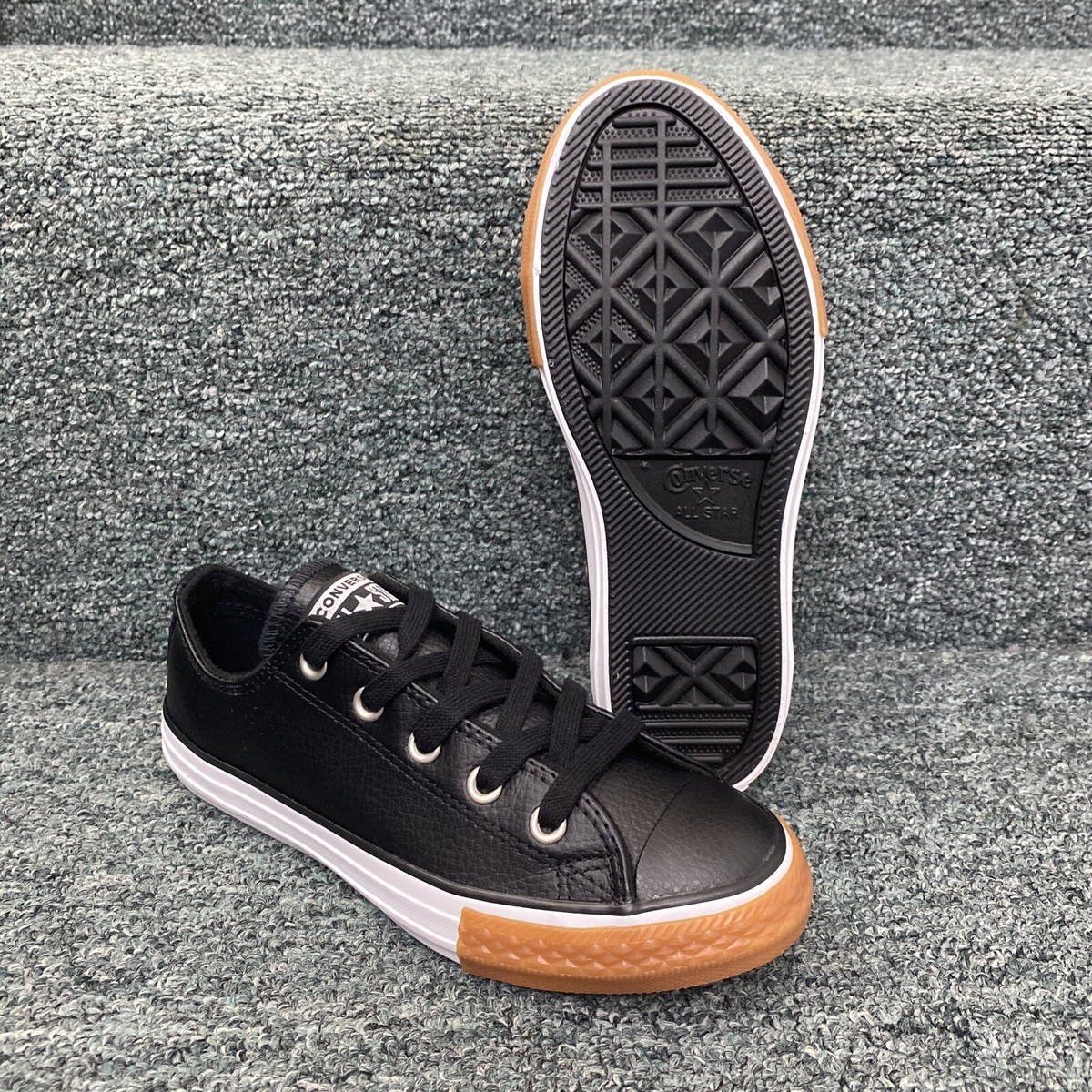 Converse Chuck Taylor All Star Leather Ox Sneakers 661868C