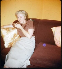 The original BIRD LADY cute! - 1954 Stereo Realist slide human interest #336