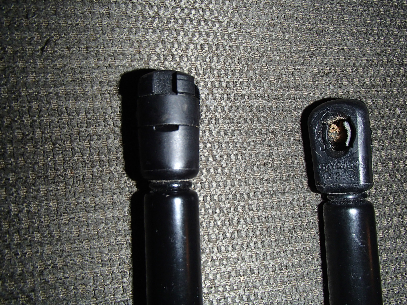 *NEW* GAYSAN GAS SPRING PAIR SG325022 TRUNK LIFTGATE HATCH BLACK eBay