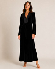 Oscar de la Renta Nightgown Women's Size XS Black Velvet Pockets Lux Loungewear