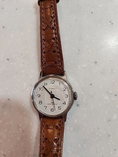 Vintage Timex Water Resistant Mechanical Wind Ladies Wristwatch