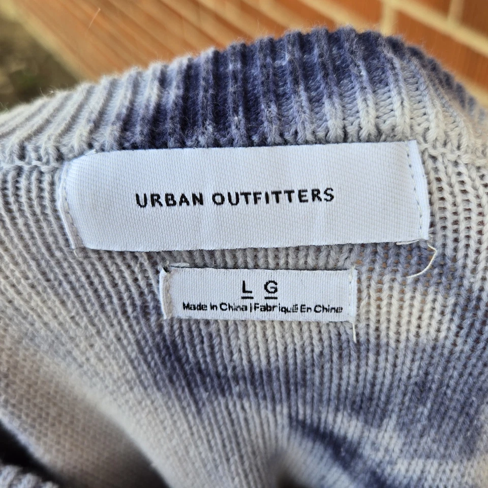 Urban Outfitters Large Space Dye Knit Crew Neck Sweater Blue And White Causal - Image 2 of 4