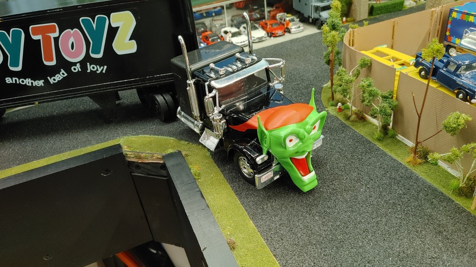 1/32 new ray custom Maximum Overdrive Happy Toyz TRIBUTE Truck😮..built