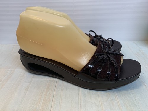 Sandalias Calvin Chocolate Yolanda 8,5 M tacón recortado en cuña |