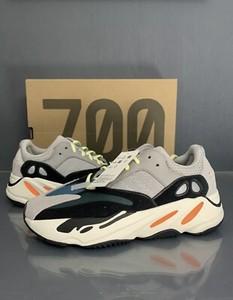 yeezy boost 700 wave runner size 6