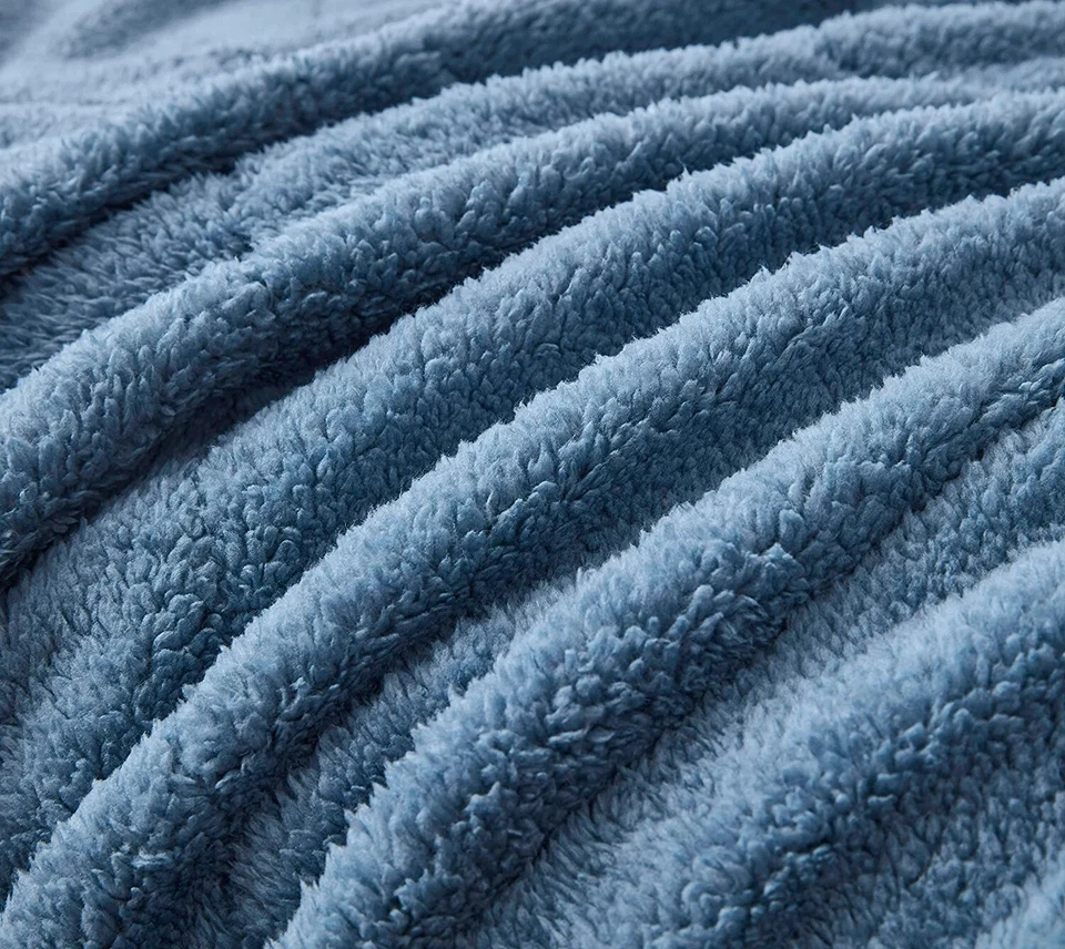 Juego de edredón reversible Sherpa de microfibra lavada suave de 3 piezas Foto 4 de 4