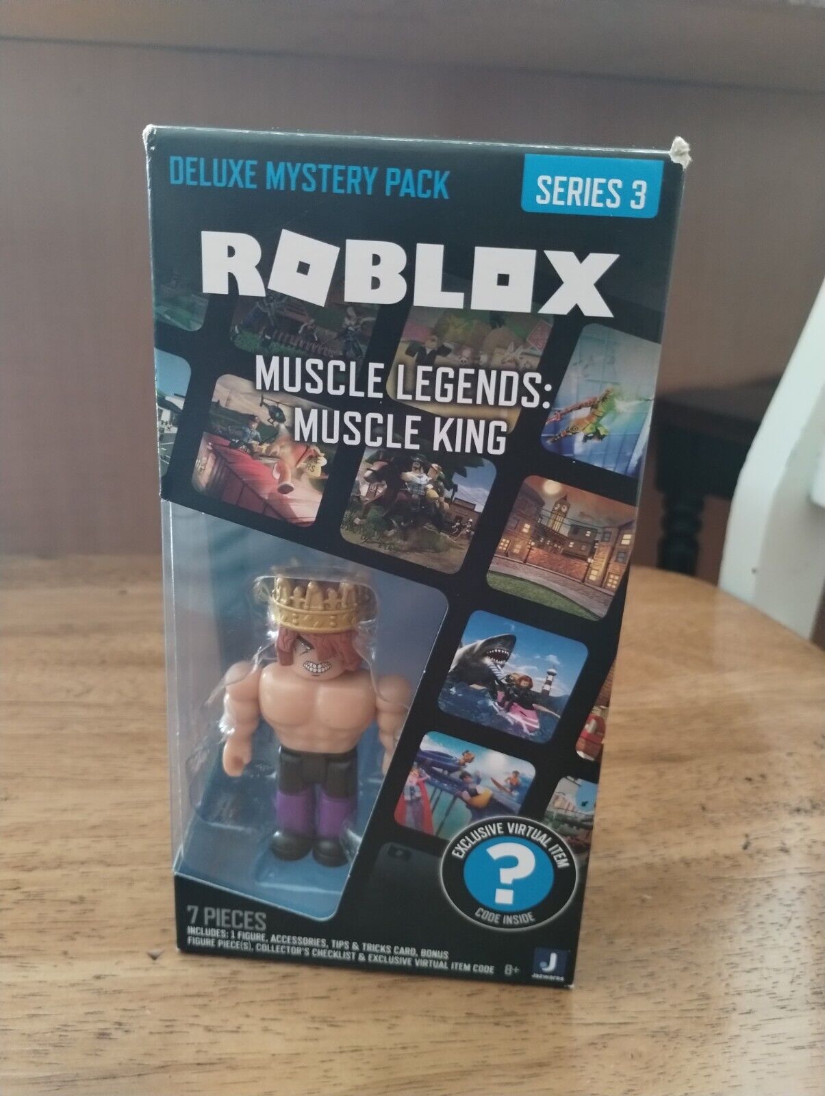 Roblox - Figuras Surpresa Deluxe Sortidas - Série 3 (Muscle Legends: Muscle  King)