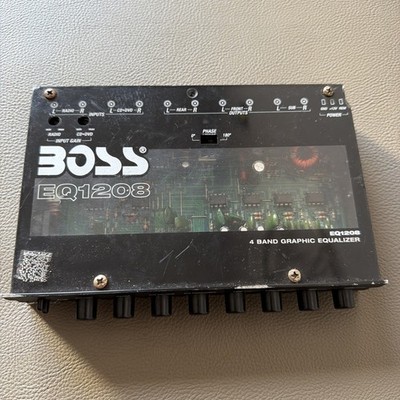 1 Boss Audio Systems EQ1208 Equalizer auf 4 Bänder 3 Ausgänge vorne/hinten/Sub