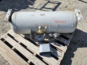 USED MANCHESTER 24.2 GLN PROPANE TANK from 2013 Fleetwood Bounder 33C Shipped