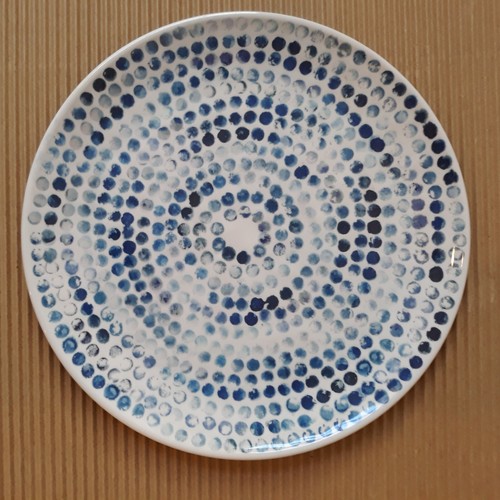 Max Studio Home 4 Dinner Plates + 3 Bowls; Melamine; 4 Different Tie Dye Pattern - Picture 8 of 16