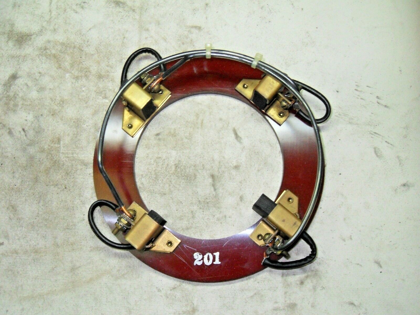 Brush Ring 201