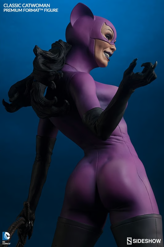 DC Comics CLASSIC CATWOMAN Premium Format™ Figure Sideshow DC Comics CLASSIC CATWOMAN Premium Format™ Figure Sideshow