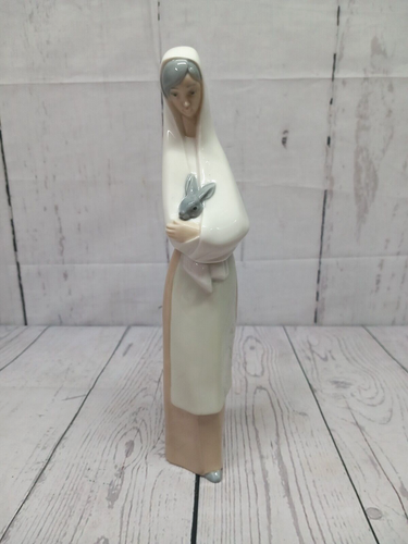Vintage Lladro Figurine Peasant Girl With Bunny Rabbit Daisa 1977 - Picture 2 of 12