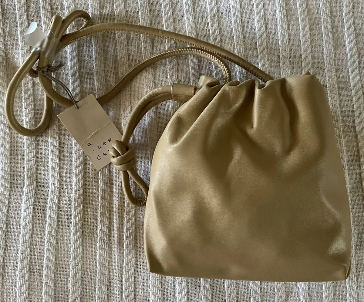 Brown cross body purse - Depop