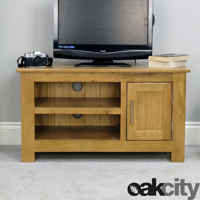 Solid Oakland Chunky Oak Tv Stand Dvd Plasma Lcd Video Cabinet Unit Furniture