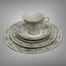 2 Noritake Gallery Place Settings Dinner-Salad-Bread/Butter Plates-Cup-Saucers