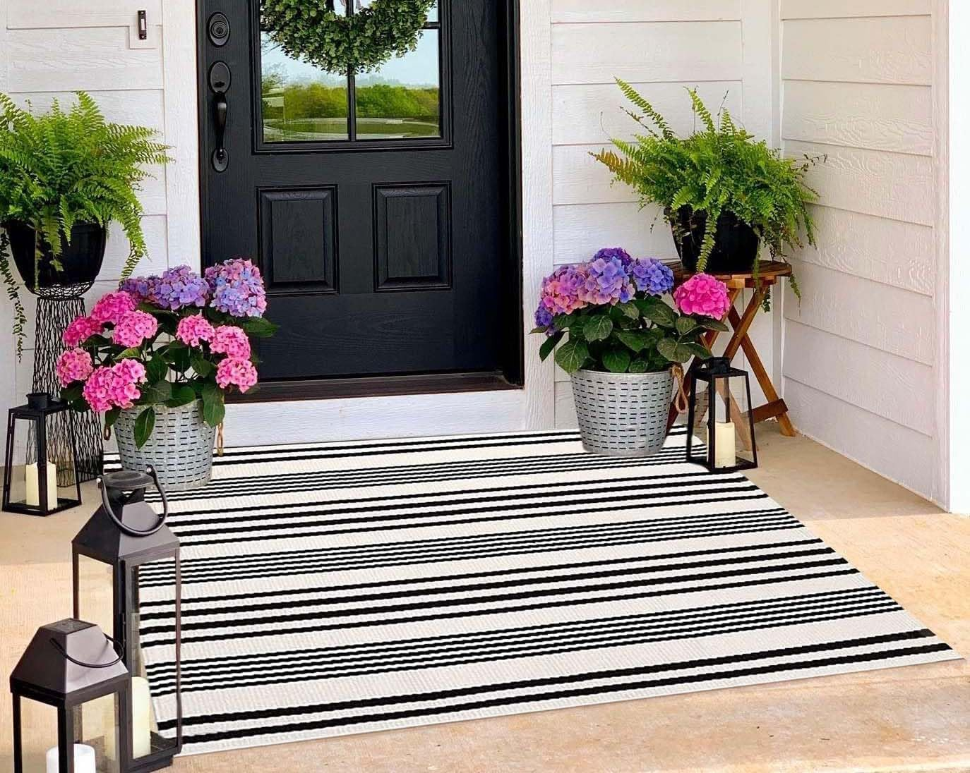 Black and White Outdoor Rug 3'X 5' Cotton Woven Washable Rug Striped Front Porch