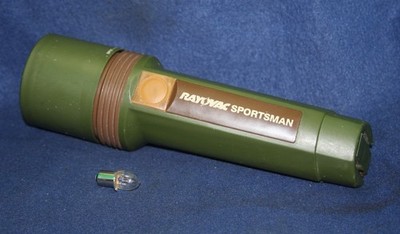 VINTAGE RAYOVAC SPORTSMAN FLASHLIGHT ^3521