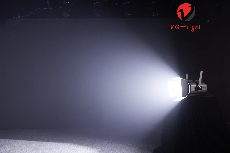 200W RGBWA Audience Brinder with Barn Door LED COB Par DMX Par Stage Light DJ - Image 2 of 4