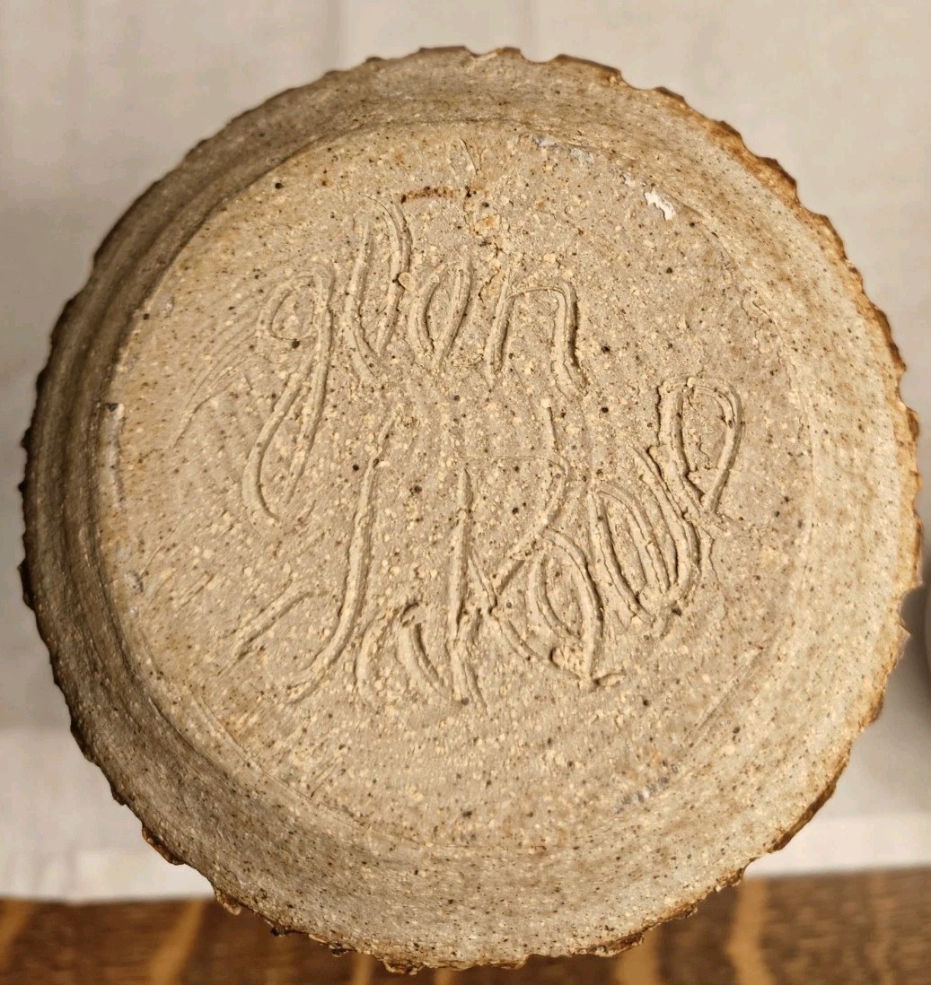 Rare 1970s 7.75"H Glen LaRowe Mark Of Potter Owner 1968-1983 Signed Pottery Vase