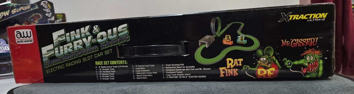 オートワールド 1:32 ラットフィンク・ガレージ　ウィズ　トゥトラック　セット Auto World AW317 Rat Fink Garage with 1:32 Tow Truck Diecast