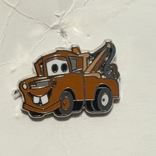Disneyland Tiny Kingdom 2nd Edition Series 2 Cars Tow Mater Pin