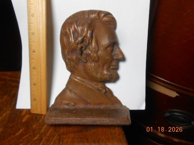 VTG PRESIDENT LINCOLN CAST IRON DOOR STOP BOOKEND