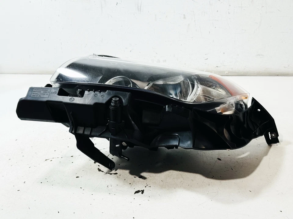 2013-2015 BMW X1 (E84) LEFT FRONT DRIVER HALOGEN HEADLIGHT LIGHT LAMP - Image 2 of 4