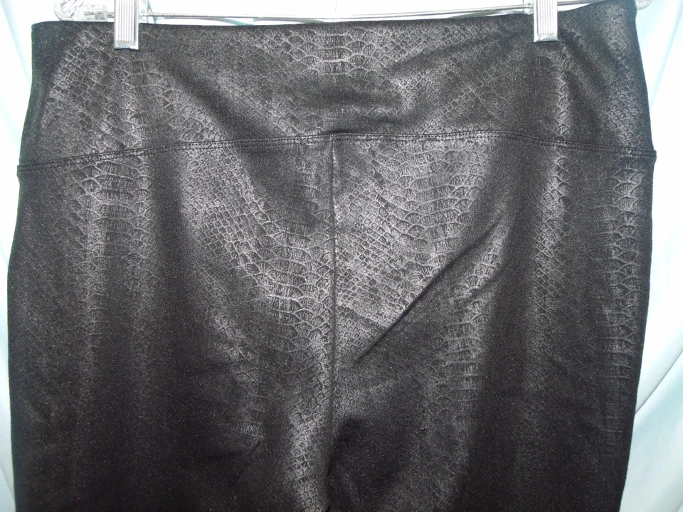 Apt. 9 Black Reptile Print High Rise Knit Skinny Leggings Size L - Image 3 of 4