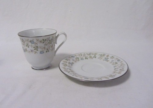 NORITAKE PORCELANA FINA CONTEMPORÁNEA JAPÓN PATRÓN BRENDA 2730 TAZA Y PLATILLO - Imagen 3 de 3