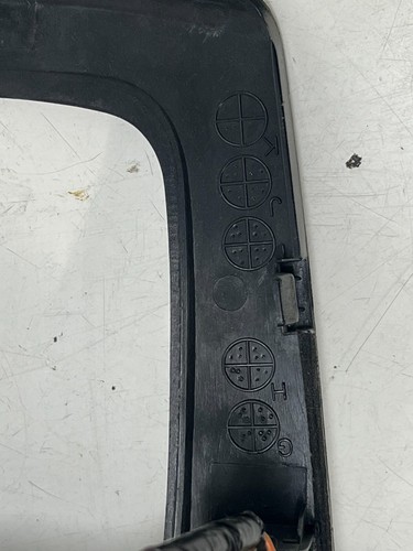 JDM SUBARU FORESTER SG5 SG9 SHIFT CONSOLE PANEL WITH AUDIO VIDIO OUT SWITCH OEM - Picture 7 of 8