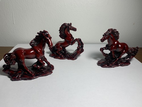 VTG “Red Mahogany” Horse Figurine 3 Pc Carved Look 28144 Asian - Picture 12 of 16