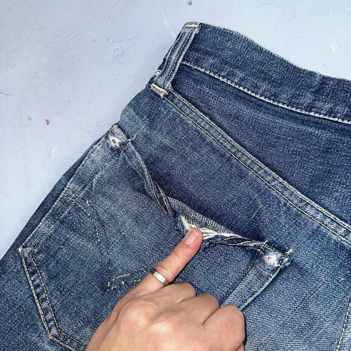 Vintage LEVIS 501XX Jeans Big E 1940s Redline Selvedge USA Vintage LEVIS 501XX Jeans Big E 1940s Redline Selvedge USA
