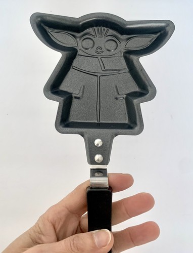 STAR WARS GROGU BABY YODA COOKING PANCAKE SKILLET NON-STICK PAN NEW WITHOUT BOX - Picture 3 of 7